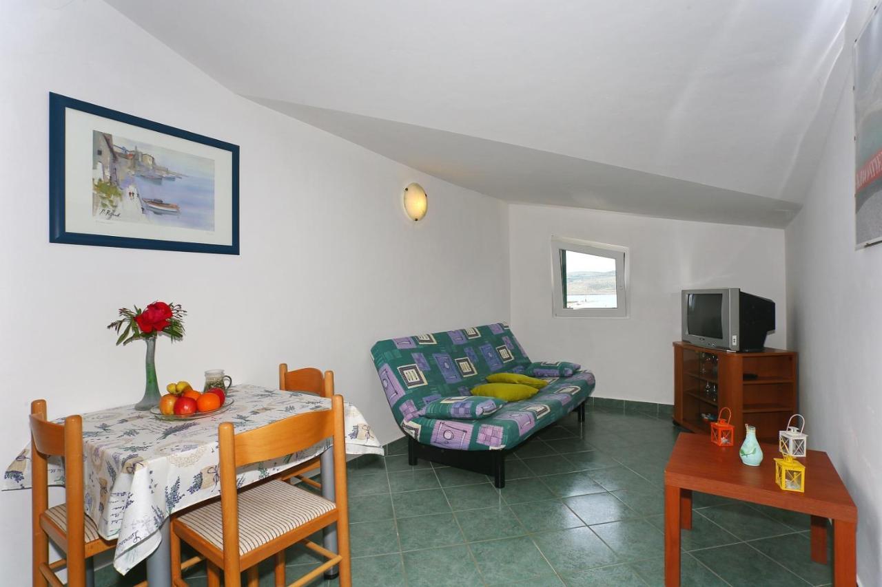 Apartments Vila Ana セリネ エクステリア 写真